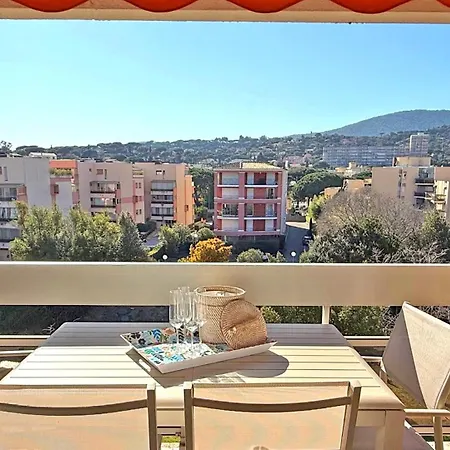 Le Maxime Apartment